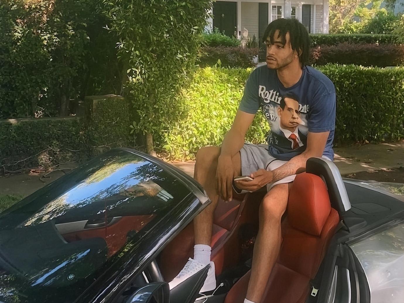 德州扑克APP-山东男篮新外援到位，谁将被挤出12人大名单？